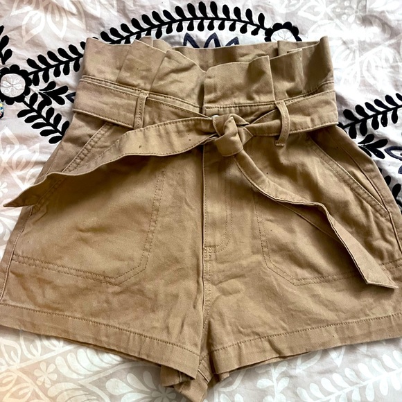 Tie waist shorts - Picture 1 of 1